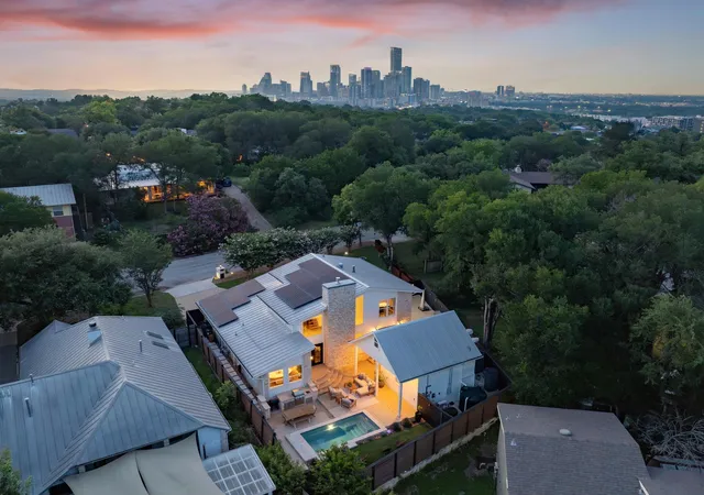 Photo 2 of Single family home for sale at 1813 Crooked Ln, Austin, TX 78741 | MLS# 8796042 | Listing updated on 2026-09-01