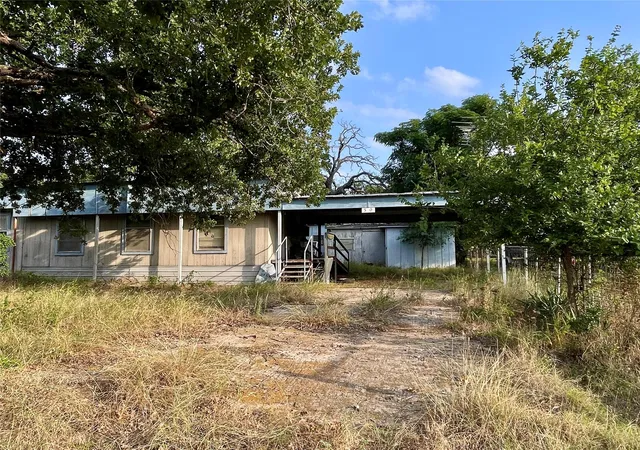 Homes for sale in Tow, TX | 510 Beaver St, Tow, TX 78672 | MLS# 1587538