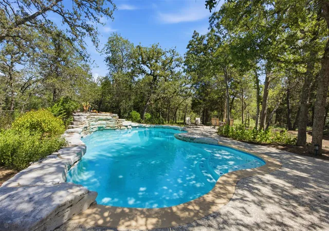 Photo 2 of Single family home for sale at 197 Elm Wood Dr, Elgin, TX 78621 | MLS# 2816082 | Listing updated on 2026-10-08