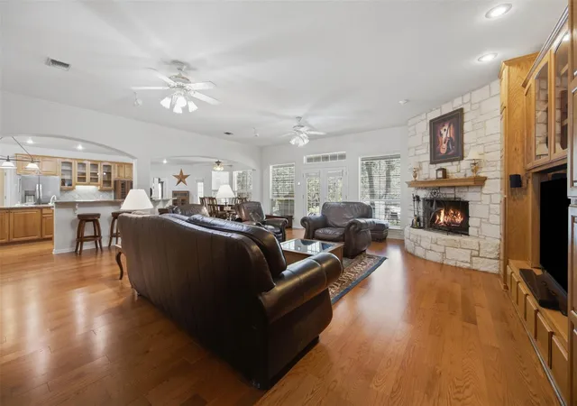 5th image of 197 Elm Wood Dr, Elgin, TX 78621 | MLS# 2816082