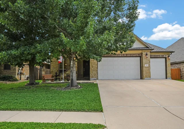 1st image of 500 Victoria Dr, Cedar Park, TX 78613 | MLS# 4485064