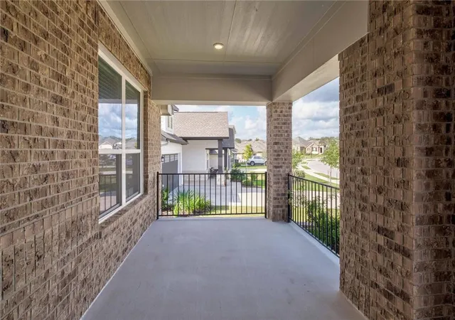 Photo 4 of Single family home for sale at 154 Sequoia Dr, Kyle, TX 78640 | MLS# 6975392 | Listing updated on 2026-10-04
