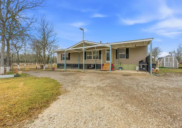 3rd image of 1278 Fm 812 Rd, Cedar Creek, TX 78612 | MLS# 5194935