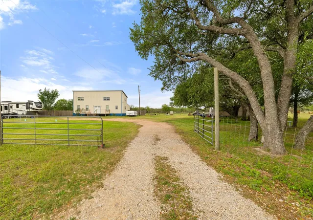 Homes for sale in Giddings, TX | 3210 County Rd 226, Giddings, TX 78942 | MLS# 9900864