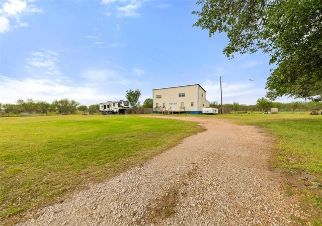 Homes for sale in Giddings, TX | 3210 County Rd 226, Giddings, TX 78942 | MLS# 9900864