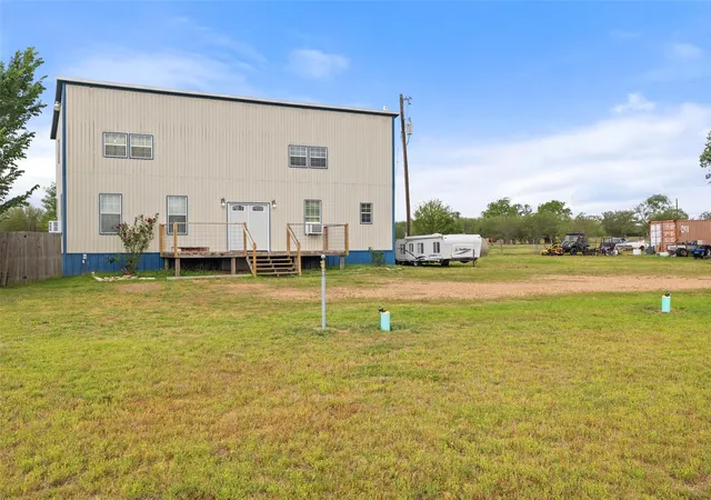 Homes for sale in Giddings, TX | 3210 County Rd 226, Giddings, TX 78942 | MLS# 9900864