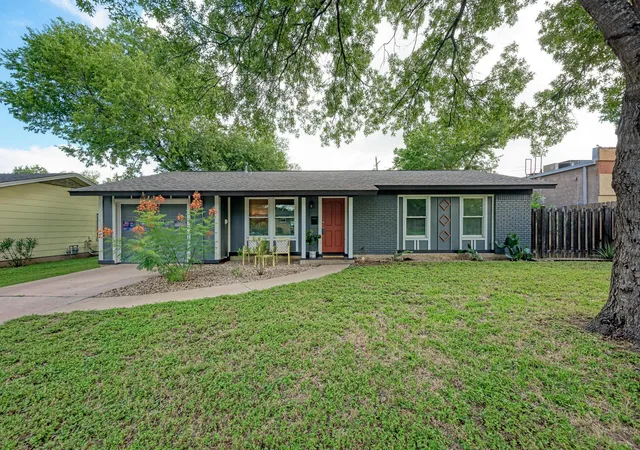 4th image of 1500 Fairfield Dr, Austin, TX 78757 | MLS# 8383333