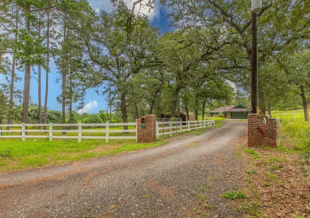 25th image of 136 Redbird Ln, Smithville, TX 78957 | MLS# 1648858