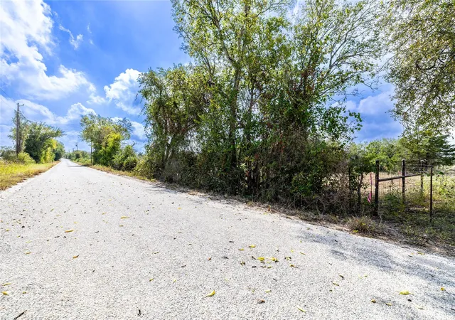 1st image of 287 Sunset Trl, Luling, TX 78648 | MLS# 4450955