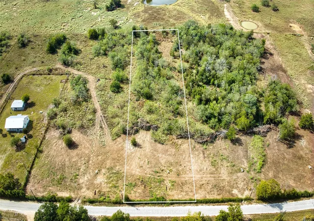 2nd image of 287 Sunset Trl, Luling, TX 78648 | MLS# 4450955