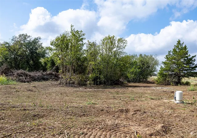 3rd image of 287 Sunset Trl, Luling, TX 78648 | MLS# 4450955