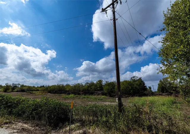 5th image of 287 Sunset Trl, Luling, TX 78648 | MLS# 4450955