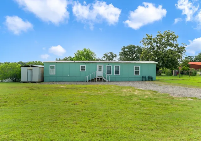Manufactured home for sale at 235 Thompson Rd, Dale, TX 78616 | MLS# 4504287