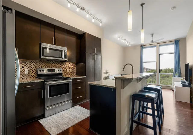 2nd image of 1320 Robert Browning St #408, Austin, TX 78723 | MLS# 9628233