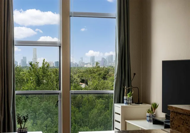 4th image of 1320 Robert Browning St #408, Austin, TX 78723 | MLS# 9628233