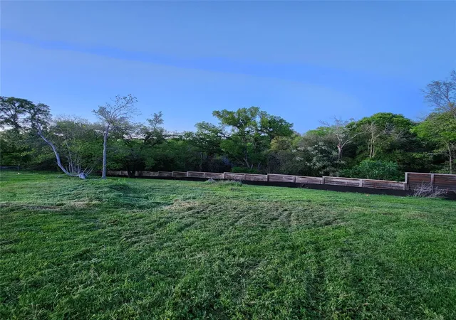Photo 2 of Land for sale at 701 Montgomery St, Georgetown, TX 78626 | MLS# 6673295 | Listing updated on 2026-07-09