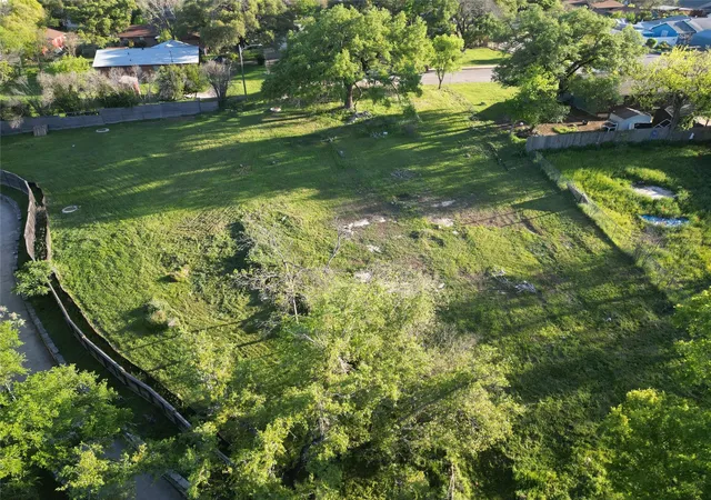 Photo 4 of Land for sale at 701 Montgomery St, Georgetown, TX 78626 | MLS# 6673295 | Listing updated on 2026-07-09