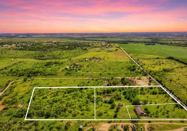 1st image of 401 Graef Rd, Kyle, TX 78640 | MLS# 1678954