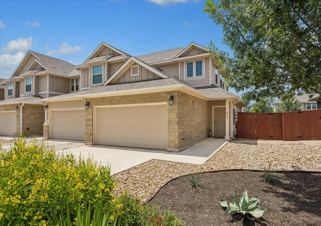 Listing Photo 4 - Condo for sale in building located at 457 High Tech Dr, Georgetown, TX 78626 - Unit #7F