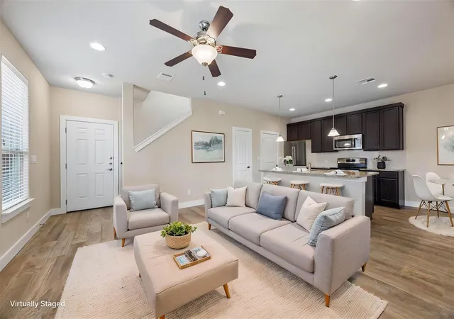Listing Photo 5 - Condo for sale in building located at 457 High Tech Dr, Georgetown, TX 78626 - Unit #7F