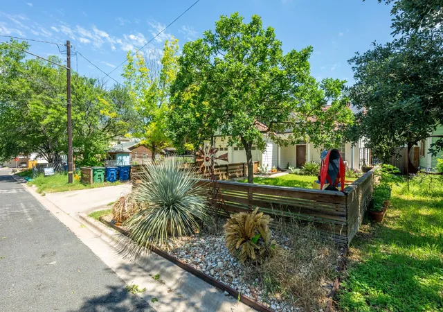 3rd image of 302 Ben Howell Dr, Austin, TX 78704 | MLS# 7949694