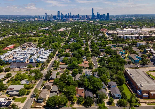 40th image of 302 Ben Howell Dr, Austin, TX 78704 | MLS# 7949694