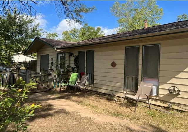 1st image of 6112 Larch Ter, Austin, TX 78741 | MLS# 7157463