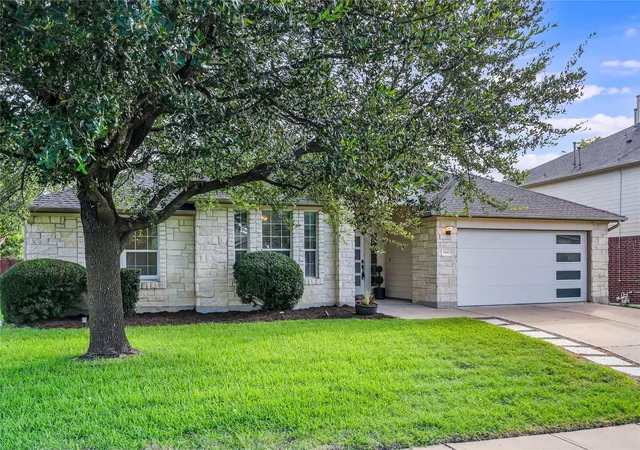3rd image of 800 Portchester Castle Path, Pflugerville, TX 78660 | MLS# 1991598