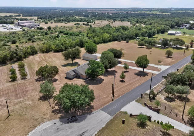 Photo 2 of Single family home for sale at 350 Richard Rd, Georgetown, TX 78626 | MLS# 2058416 | Listing updated on 2026-08-14