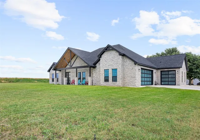 Homes for sale in Buckholts, TX | 6021 N Fm 1915, Buckholts, TX 76518 | MLS# 9828222