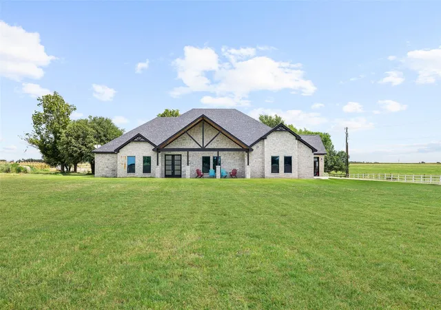 Homes for sale in Buckholts, TX | 6021 N Fm 1915, Buckholts, TX 76518 | MLS# 9828222