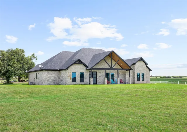 Homes for sale in Buckholts, TX | 6021 N Fm 1915, Buckholts, TX 76518 | MLS# 9828222