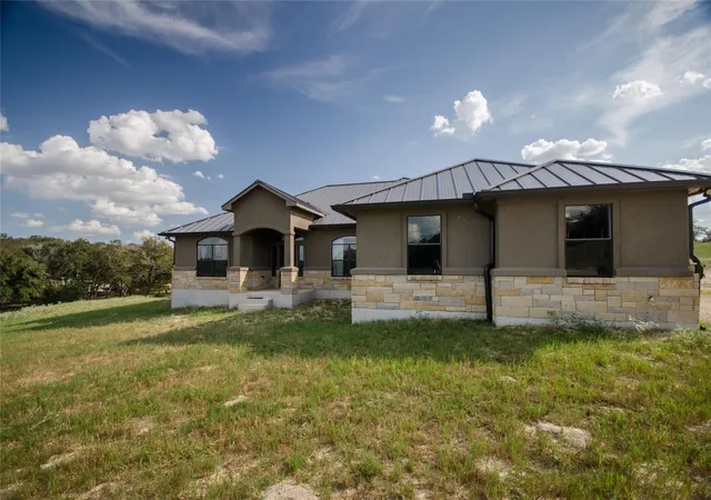 Single family home for sale at 111 Powder Rdg, Luling, TX 78648 | MLS# 7835131