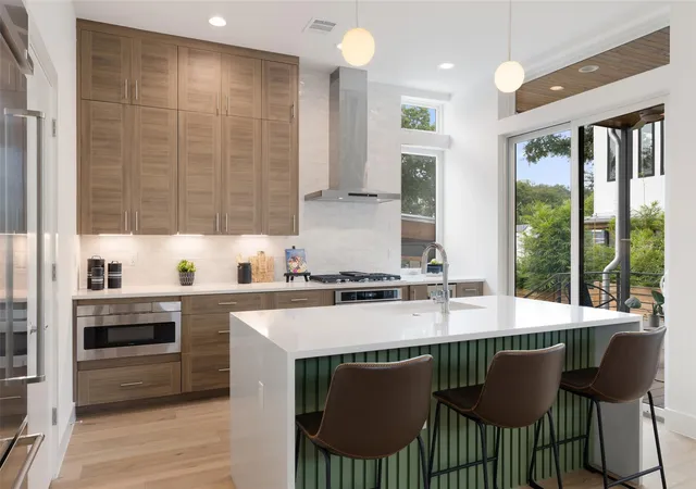 3rd image of 900 S 2Nd St #21, Austin, TX 78704 | MLS# 3294317