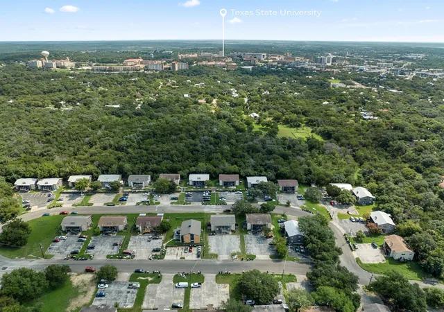 Listing Photo 2 - Condo for sale in building located at 608 Bracewood Cir, San Marcos, TX 78666