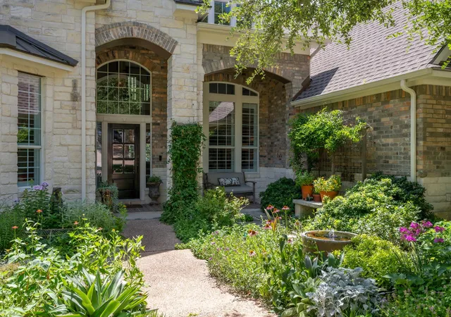 Photo 2 of Sale Pending at 13315 Country Lake Dr, Austin, TX 78732 | MLS# 6855501 | Listing updated on 2026-08-06