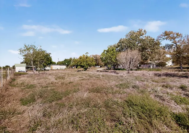 Photo 4 of Single family home for sale at 1700 Webberwood Dr, Webberville, TX 78621 | MLS# 8957364 | Listing updated on 2026-10-11