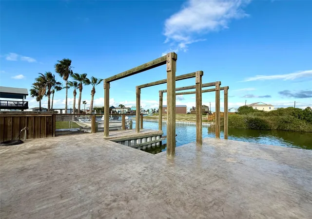 2nd image of 127 Copano Cove Rd, Rockport, TX 78382 | MLS# 9863043