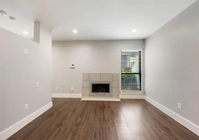 2nd image of 935 La Posada Dr #115, Austin, TX 78752 | MLS# 2121379