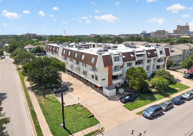 Condo for sale at 3115 Helms St #314, Austin, TX 78705 | MLS# 6662708