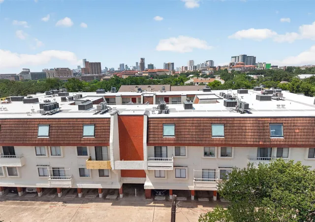 Photo 2 of Condo for sale at 3115 Helms St #314, Austin, TX 78705 | MLS# 6662708 | Listing updated on 2026-10-06