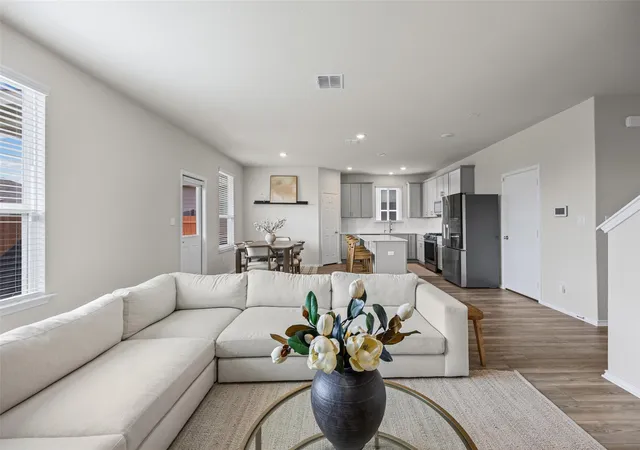 2nd image of 208 Orange Rd, Buda, TX 78610 | MLS# 6738533