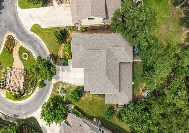 40th image of 2 Prestonwood Cv, Lakeway, TX 78734 | MLS# 8005783