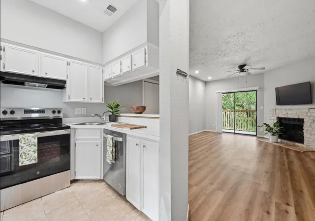 3rd image of 1013 Chestnut St #B1, San Marcos, TX 78666 | MLS# 1181841
