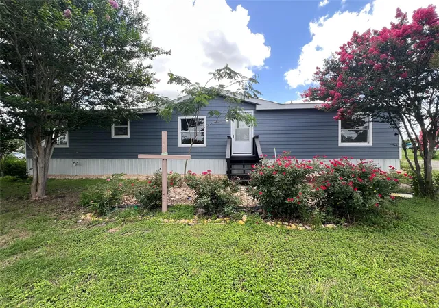 1st image of 330 Grandview Dr, San Marcos, TX 78666 | MLS# 7322836
