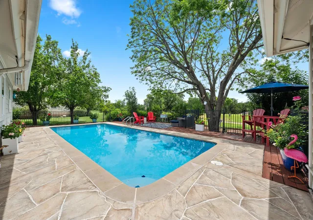 Photo 1 of Single family home for sale at 1811 Cando Ct, Lakeway, TX 78734 | MLS# 5256311 | Listing updated on 2026-08-30