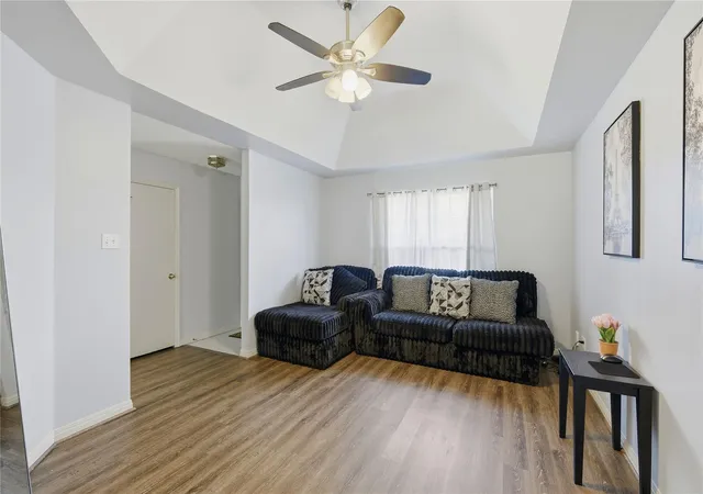 Photo 3 of Single family home for sale at 310 Raintree Dr, Georgetown, TX 78626 | MLS# 9514064 | Listing updated on 2026-10-09