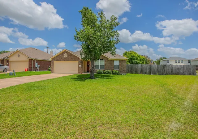 Photo 2 of Single family home for sale at 4021 Kerley Ct, Hutto, TX 78634 | MLS# 5174570 | Listing updated on 2026-08-18