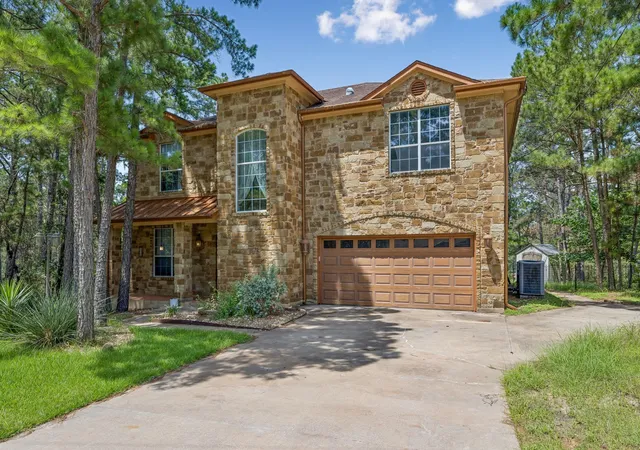 Photo 1 of Single family home for sale at 138 Papawai Dr, Bastrop, TX 78602 | MLS# 9695899 | Listing updated on 2026-09-05