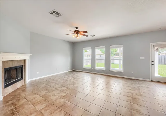 Photo 4 of Single family home for sale at 7813 Squirrel Holw Dr, Georgetown, TX 78628 | MLS# 7489693 | Listing updated on 2026-08-30
